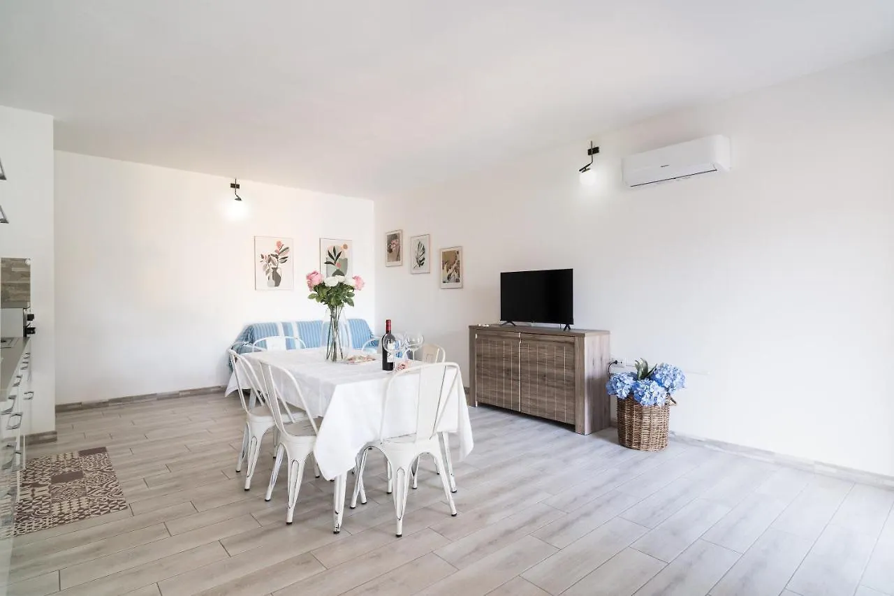 Appartamento Celeste Orosei 0*,  Italia
